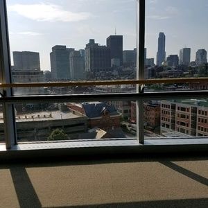 Meet your Posher, Elia